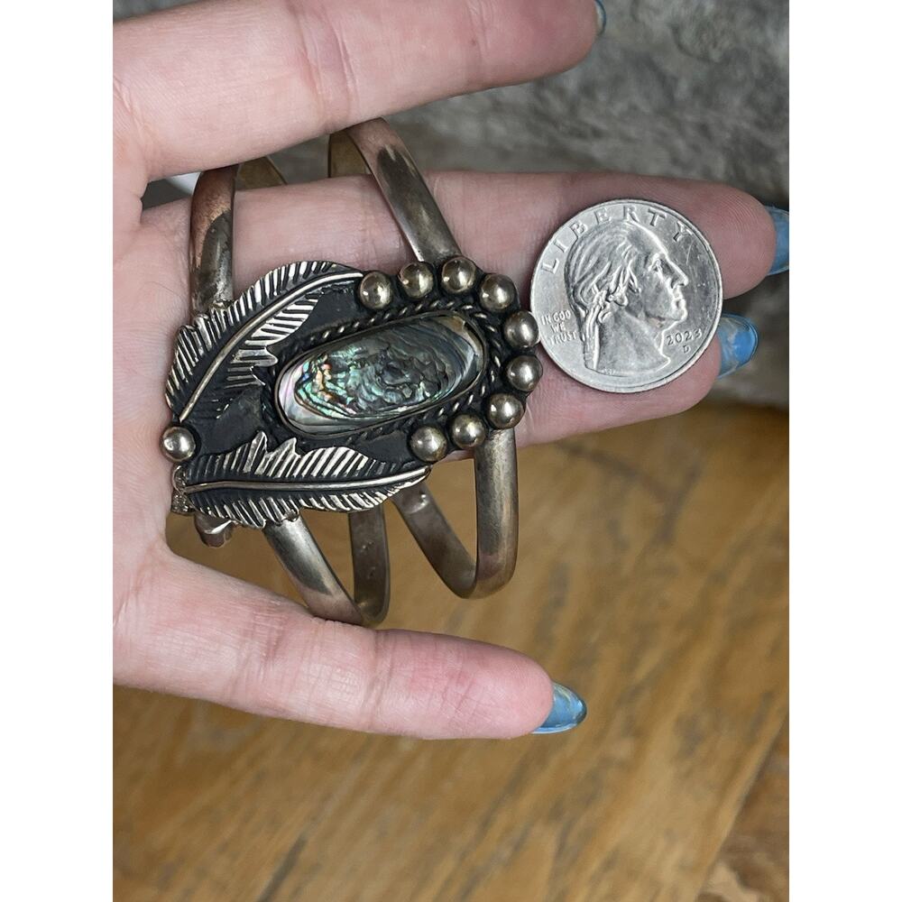 Vintage Navajo Sterling Silver Abalone Feather Cuff Bracelet HUGE Statement 37g - Picture 8 of 15